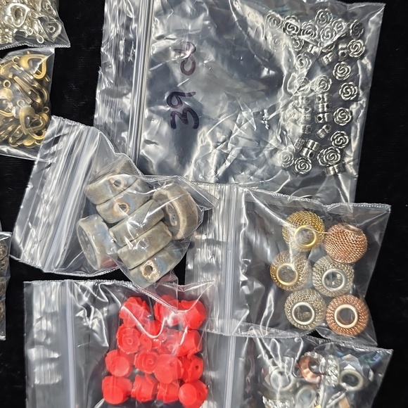 Lot Of Jewelery Making Supplies - Picture 3 of 6